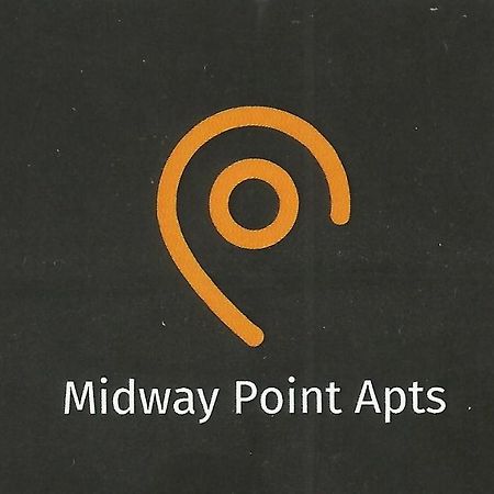 이라클리온 Midway Point Apts 아파트 외부 사진